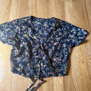 ⭐️3/20$ SHEIN Navy Floral Wrap Skirt